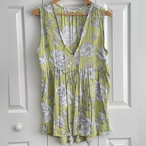 NWOT -- C&C California Boho Style Sleeveless Blouse